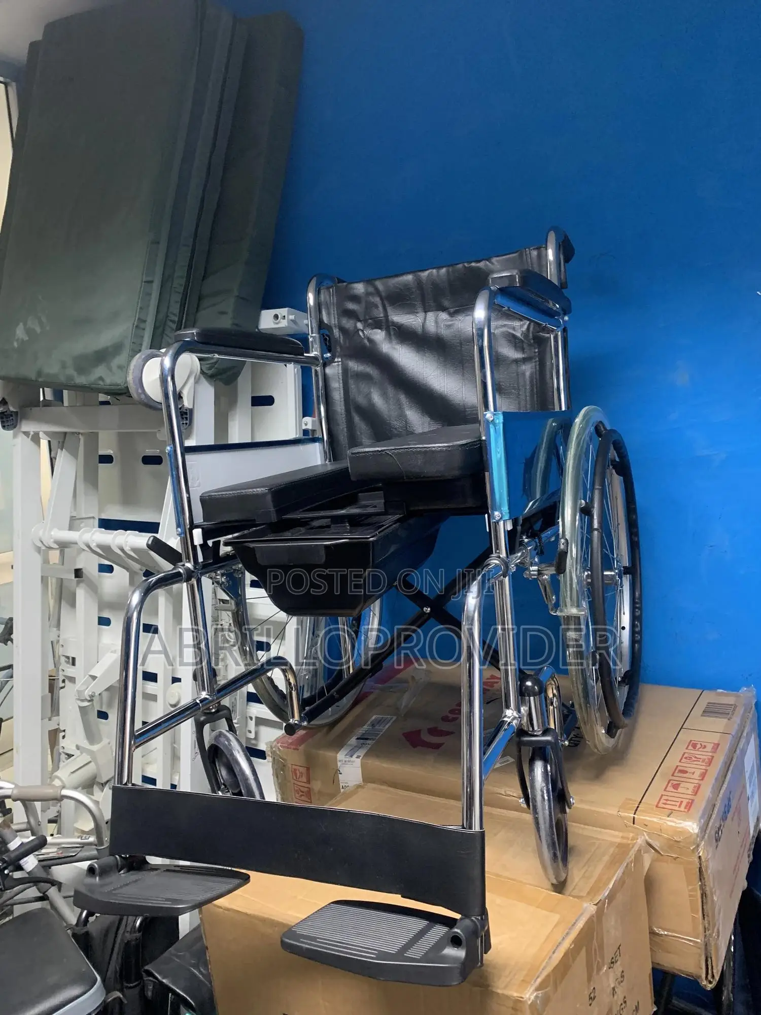 Toilet Wheelchair6))$7wheelchair1wheelchair1wheelchair1fold