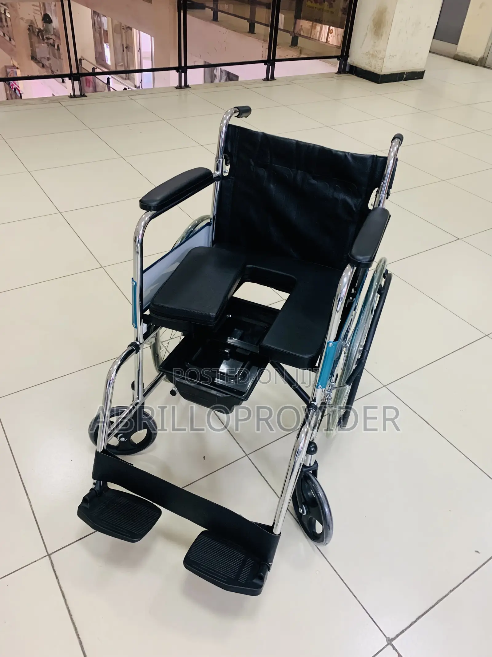 Toilet Komodo Wheechair፮ወልቸር1wheelchair1ሽንት ቤት7$7wheelchair