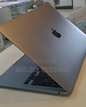 Photo - New Laptop Apple MacBook Air 2020 8GB Intel Core I5 SSD 256GB