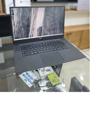 Photo - New Laptop Dell Precision 5540 16GB Intel Core I9 SSD 512GB