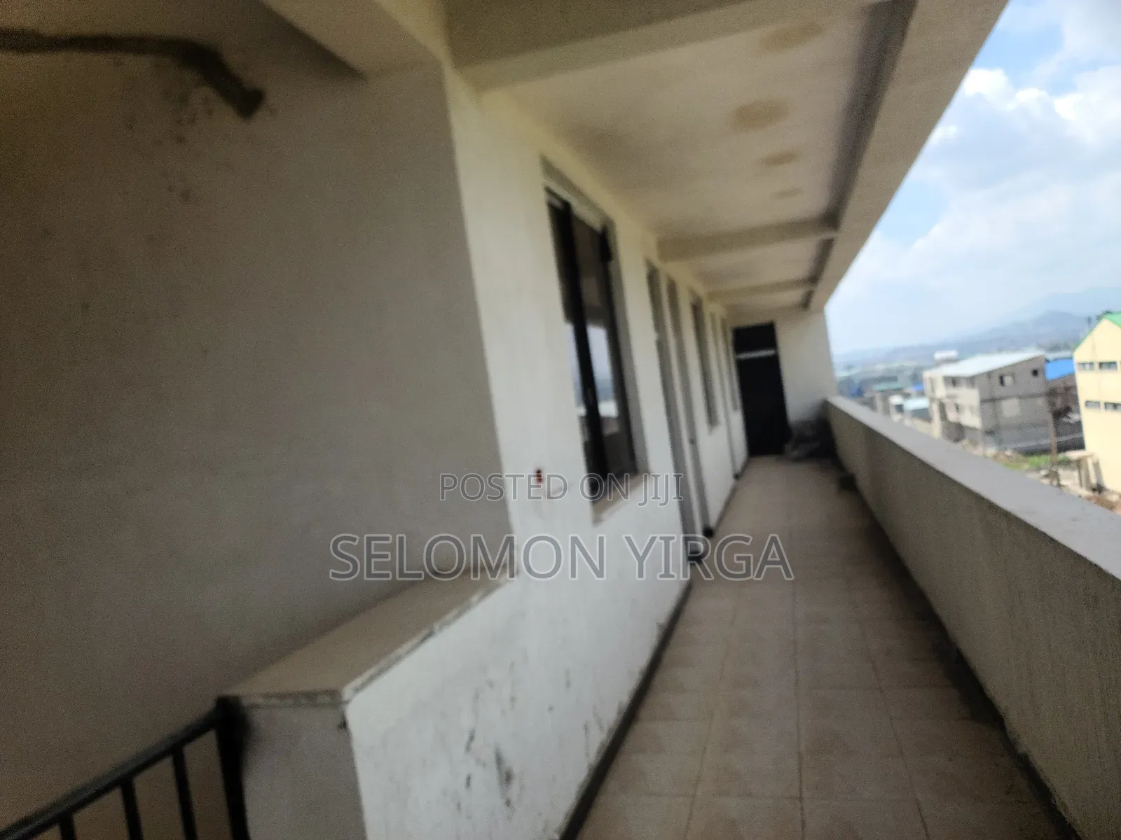 የሚከራይ መጋዘን አለን