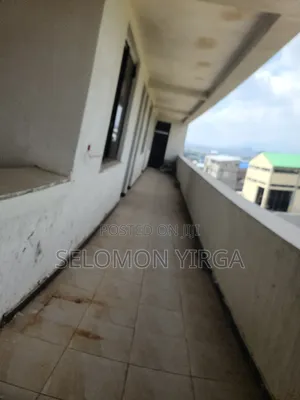 የሚከራይ መጋዘን አለን