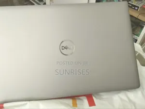 New Laptop Dell Latitude 5330 16GB Intel Core I5 SSD 256GB
