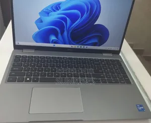 New Laptop Dell Latitude 5330 16GB Intel Core I5 SSD 256GB