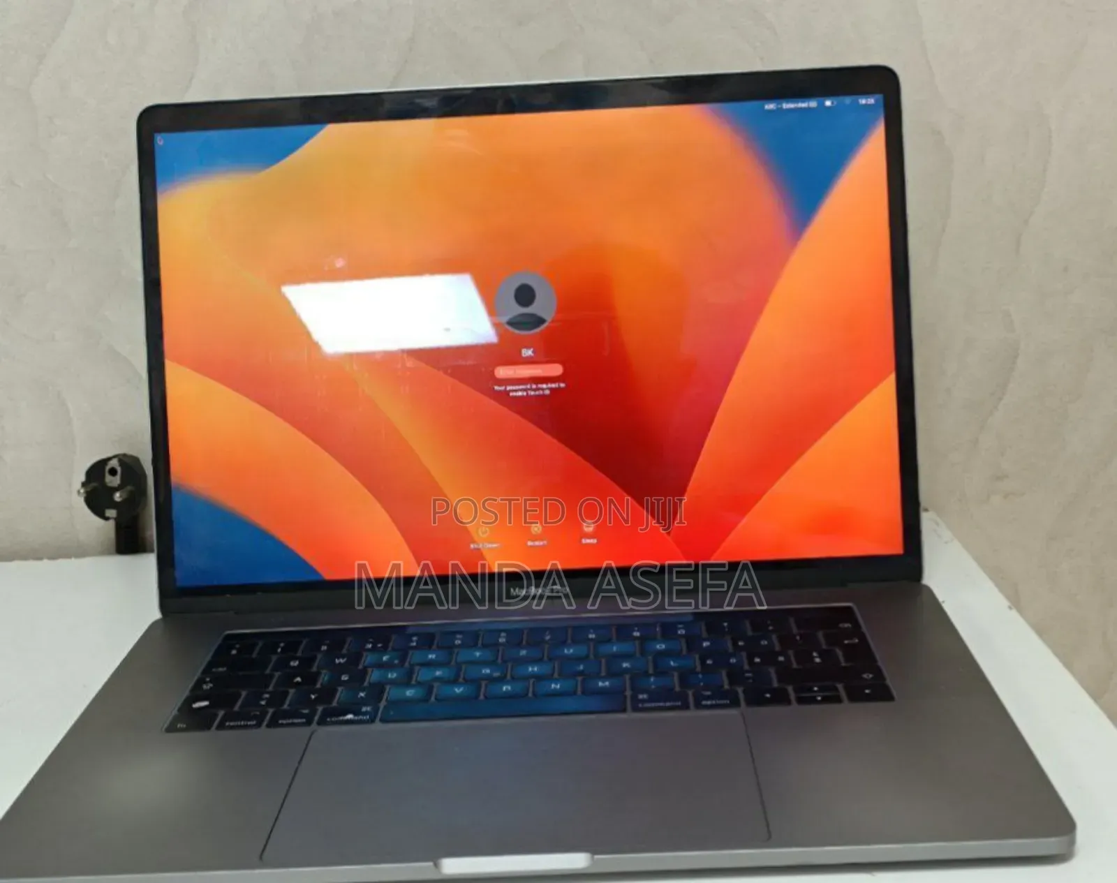 New Laptop Apple MacBook Pro 2017 16GB Intel Core I7 SSD 512GB