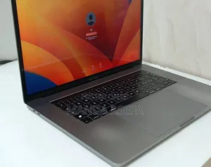New Laptop Apple MacBook Pro 2017 16GB Intel Core I7 SSD 512GB