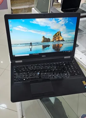 Photo - New Laptop Dell Precision 7720 16GB Intel Core I7 SSD 512GB
