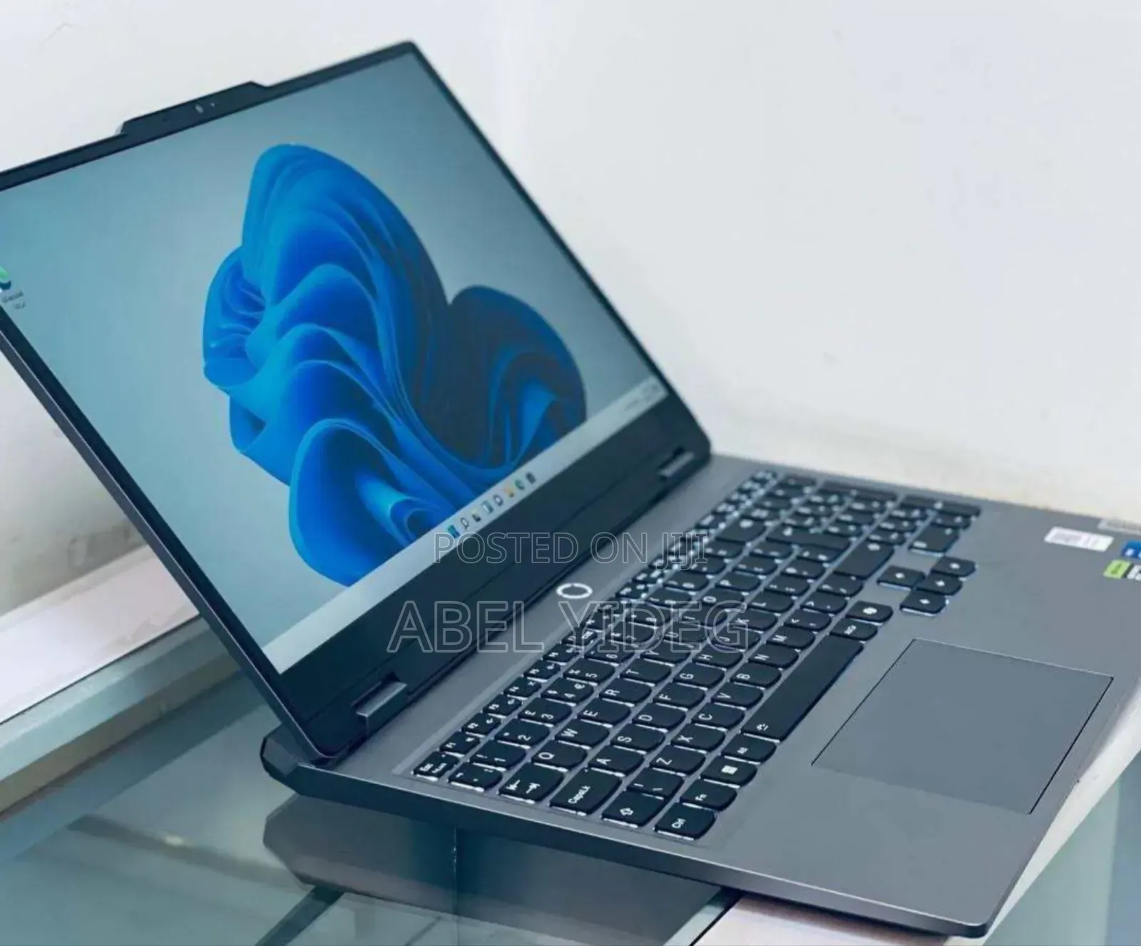 New Laptop Lenovo LOQ 15IRH8 16GB Intel Core I7 SSD 512GB