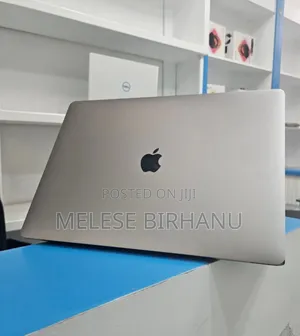 Photo - New Laptop Apple MacBook Pro 2018 32GB Intel Core I9 SSD 512GB