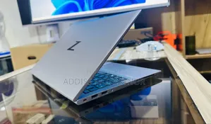 New Laptop HP ZBook Firefly 16inch G9 16GB Intel Core I7 SSD 512GB