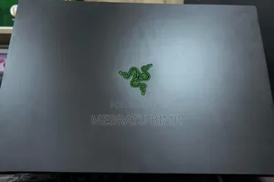 New Laptop Razer Blade 32GB Intel Core I9 SSD 2T