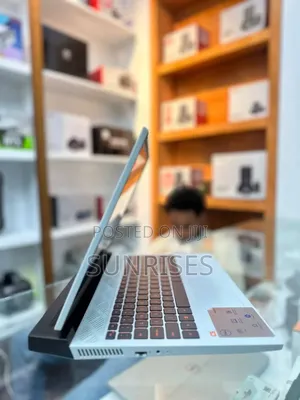 Photo - New Laptop Dell G15 5511 8GB AMD Ryzen 5 SSD 512GB