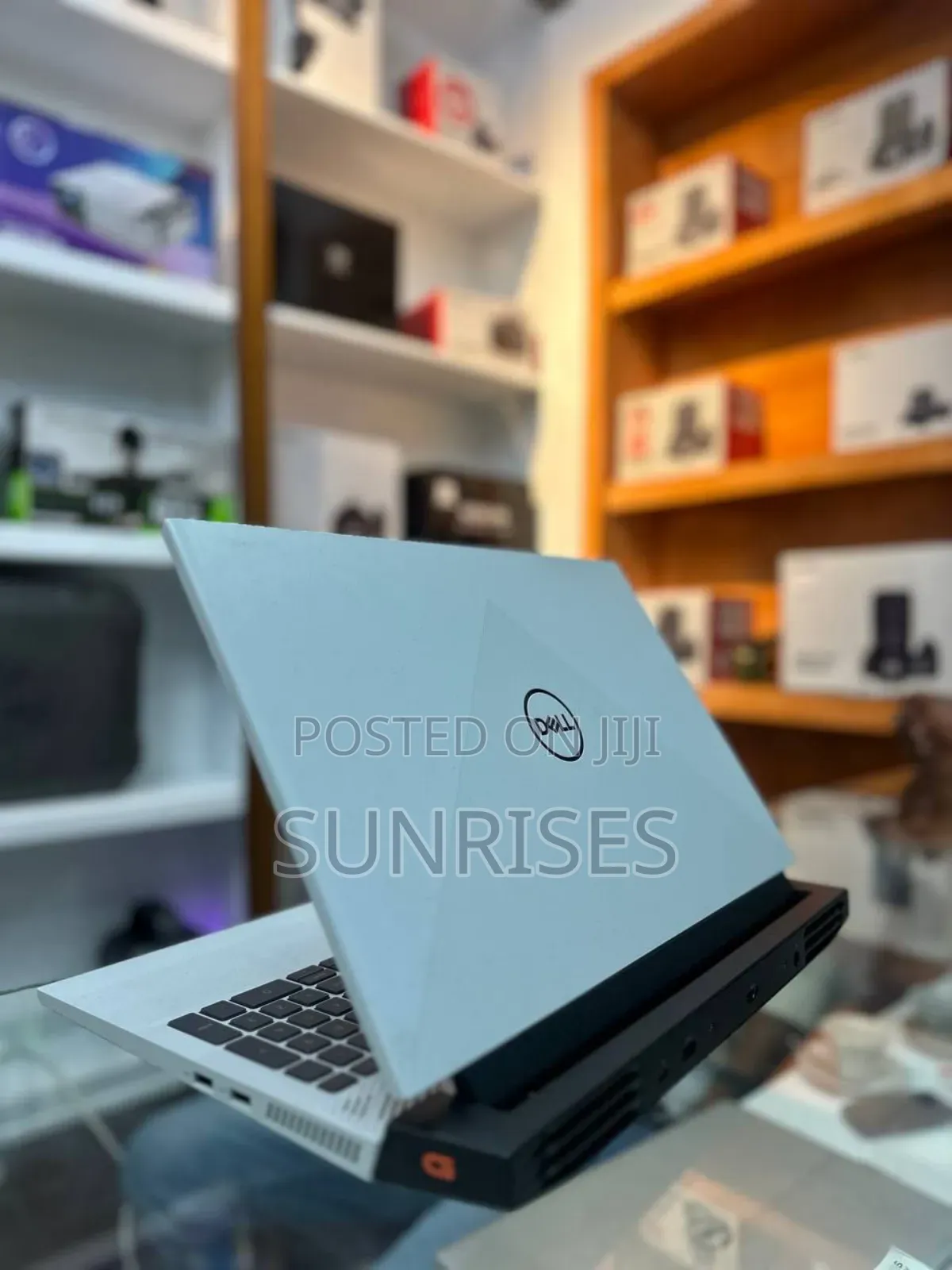 New Laptop Dell G15 5511 8GB AMD Ryzen 5 SSD 512GB