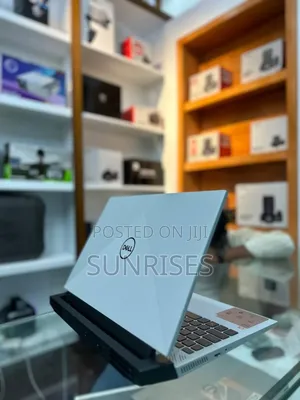 New Laptop Dell G15 5511 8GB AMD Ryzen 5 SSD 512GB