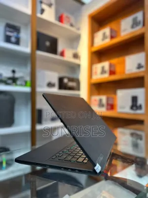 New Laptop Asus ROG Zephyrus G15 40GB Intel Core I7 SSD 512GB