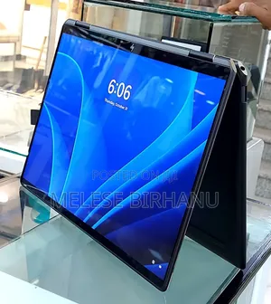 Photo - New Laptop HP Spectra 13 16GB Intel Core I7 SSD 1T