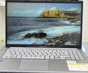 New Laptop Asus VivoBook 15 X505BA 8GB Intel Core I5 SSD 512GB