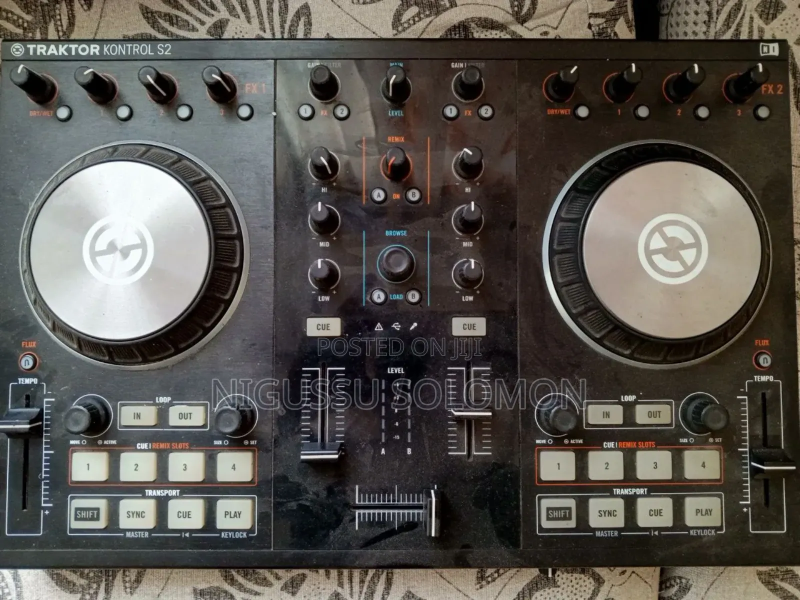 DJ Mixer Tractor Kontrol Mk2
