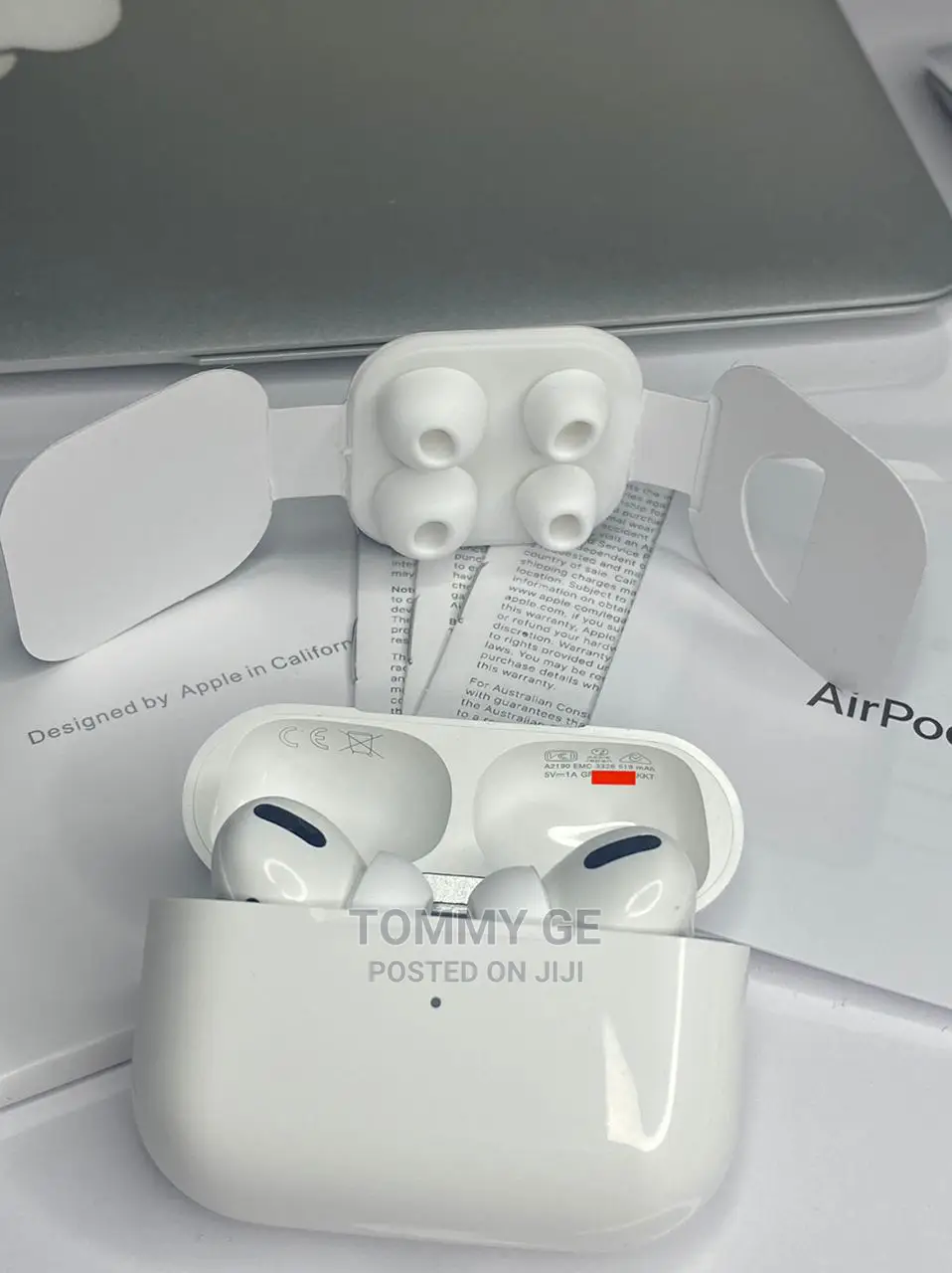Apple Airpod Pro 
Compatibility: Ios, Android
Sweat 
