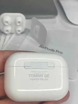 Apple Airpod Pro 
Compatibility: Ios, Android
Sweat 