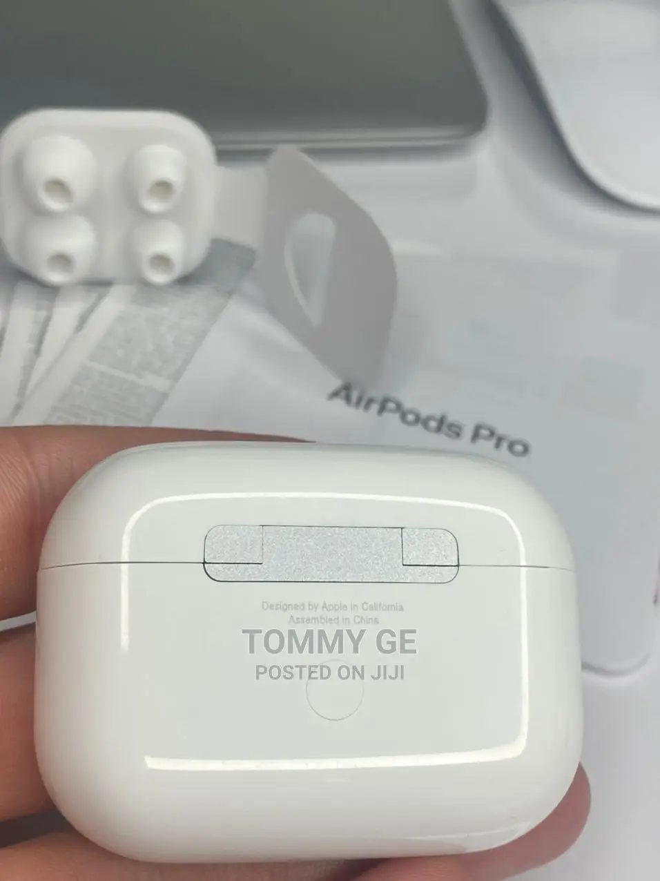 Apple Airpod Pro 
Compatibility: Ios, Android
Sweat 