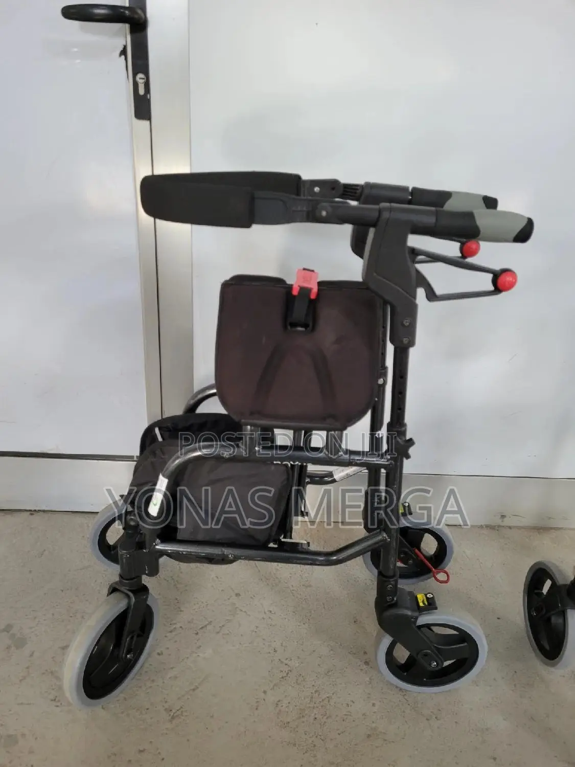 Walker WHEEL Walker_unique Material Ultimate Comfort Seat