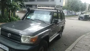 Toyota Land Cruiser 2016 Black