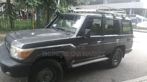 Toyota Land Cruiser 2016 Black