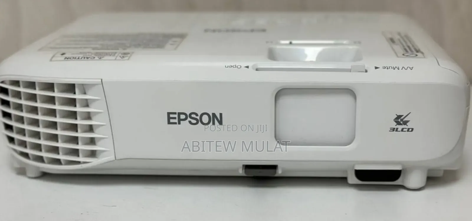 Epson EB- S05 Projector
Display Type :3LCD
Colour Light