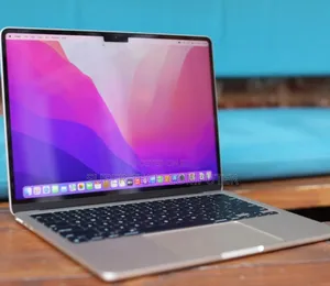 Photo - New Laptop Apple MacBook Air 2022 M2 8GB Apple M2 SSD 256GB