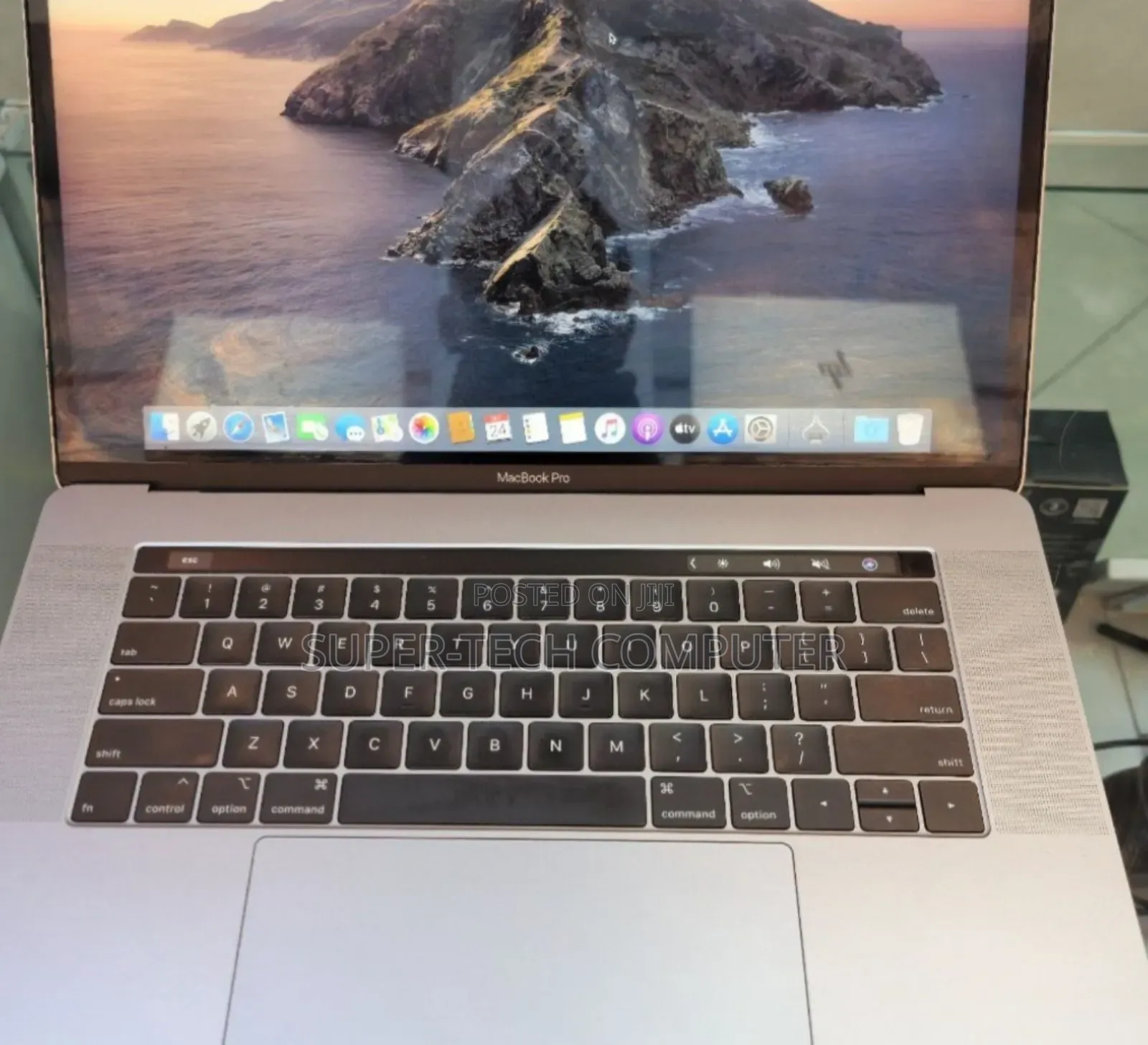 New Laptop Apple MacBook Air 2022 M2 8GB Apple M2 SSD 256GB