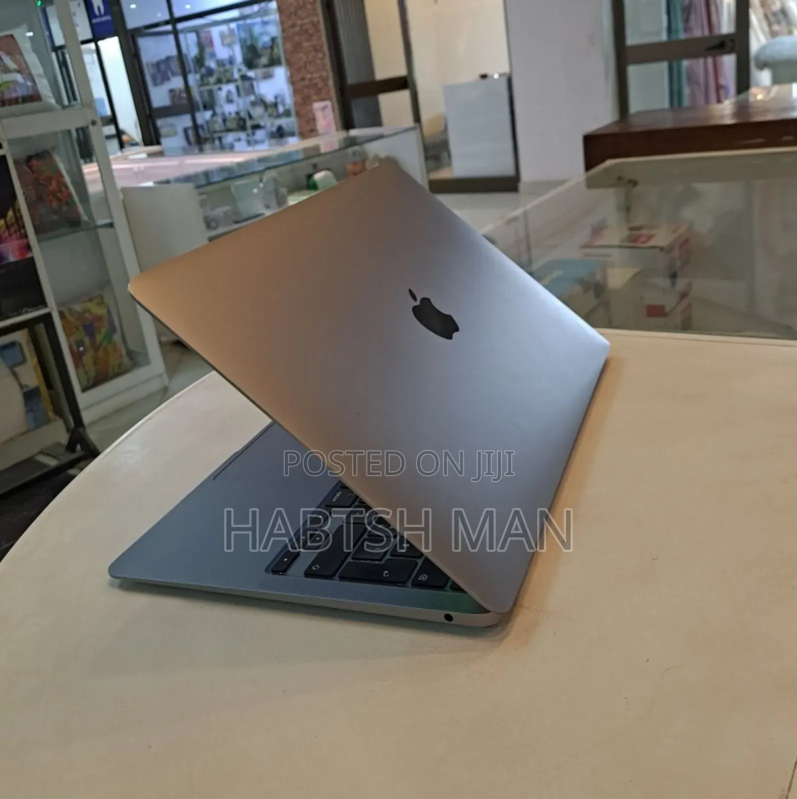 New Laptop Apple MacBook Air 2020 8GB Intel Core I5 SSD 256GB