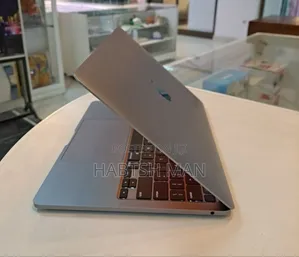 New Laptop Apple MacBook Pro 2020 M1 8GB Intel Core M SSD 256GB