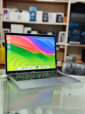 Photo - Laptop Apple MacBook Air 2019 8GB Intel Core I5 SSD 128GB