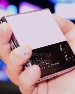 Samsung Galaxy Z Flip4 128 GB