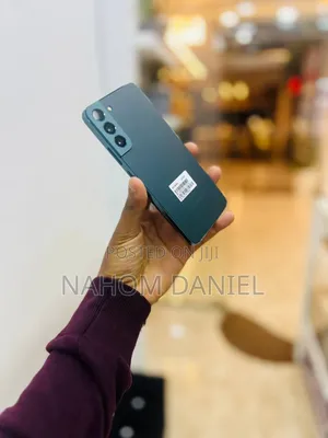 New Samsung Galaxy S22 5G 128 GB