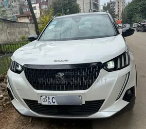 Peugeot 2008 2022 White