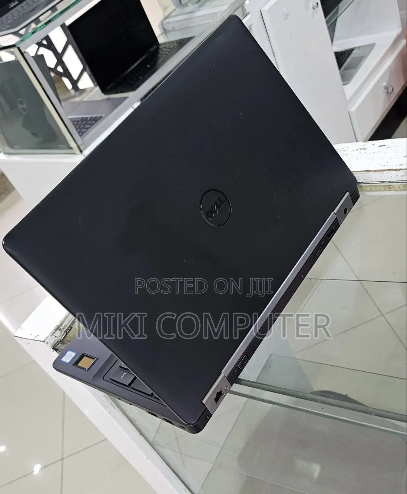 New Laptop Dell Precision 15 3520 16GB Intel Core I7 SSD 512GB