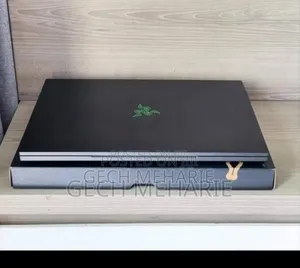 New Laptop Razer Blade 32GB Intel Core i9 SSD 2T