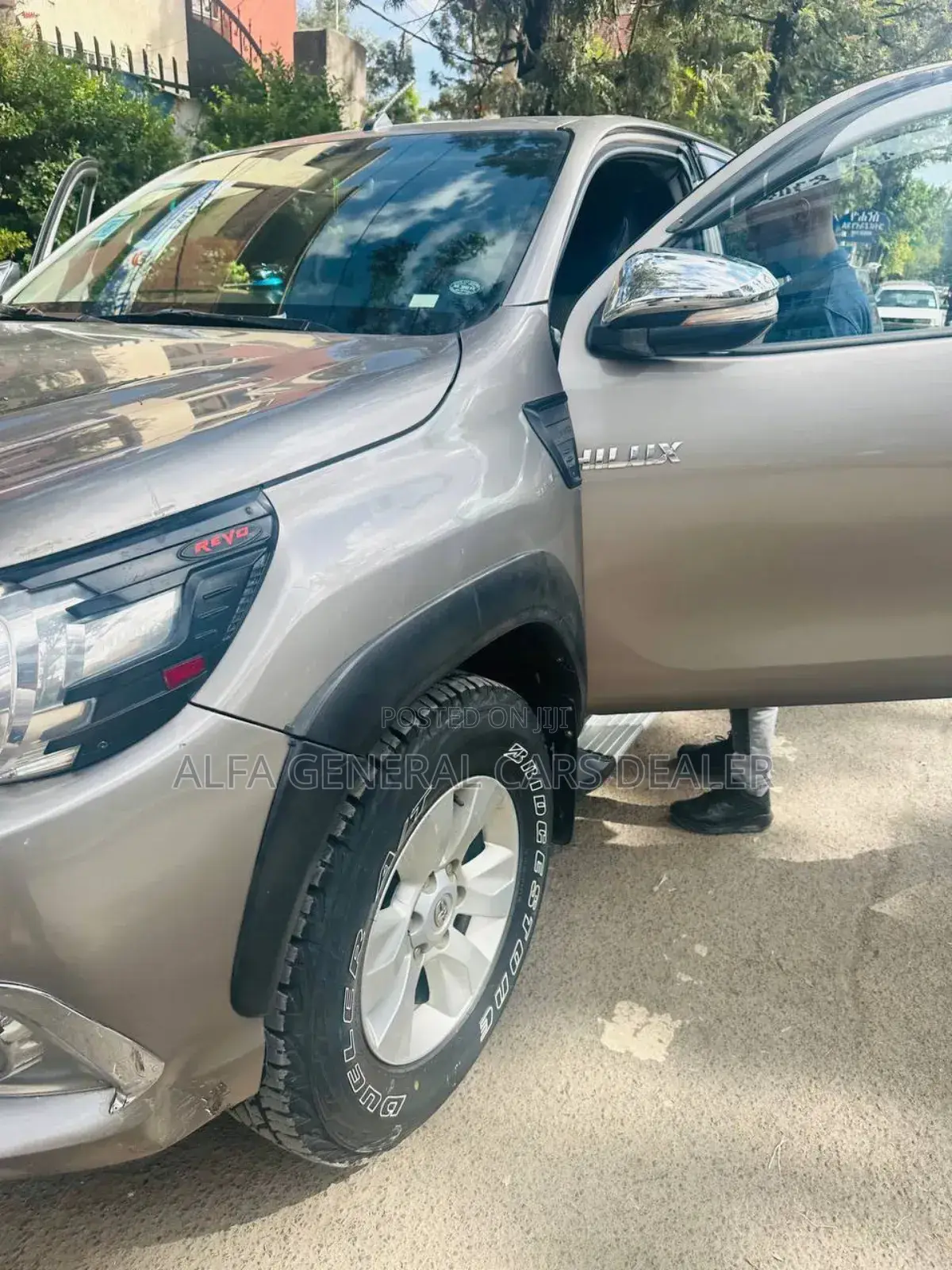 Toyota Hilux 2017 Gray