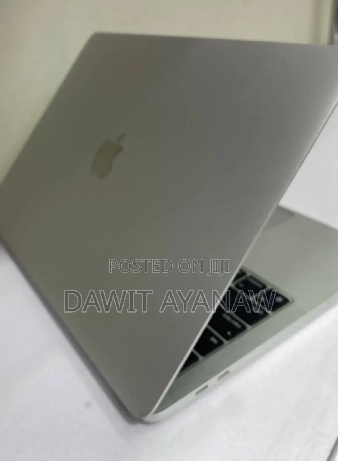 New Laptop Apple MacBook 8GB Apple M2 SSD 512GB