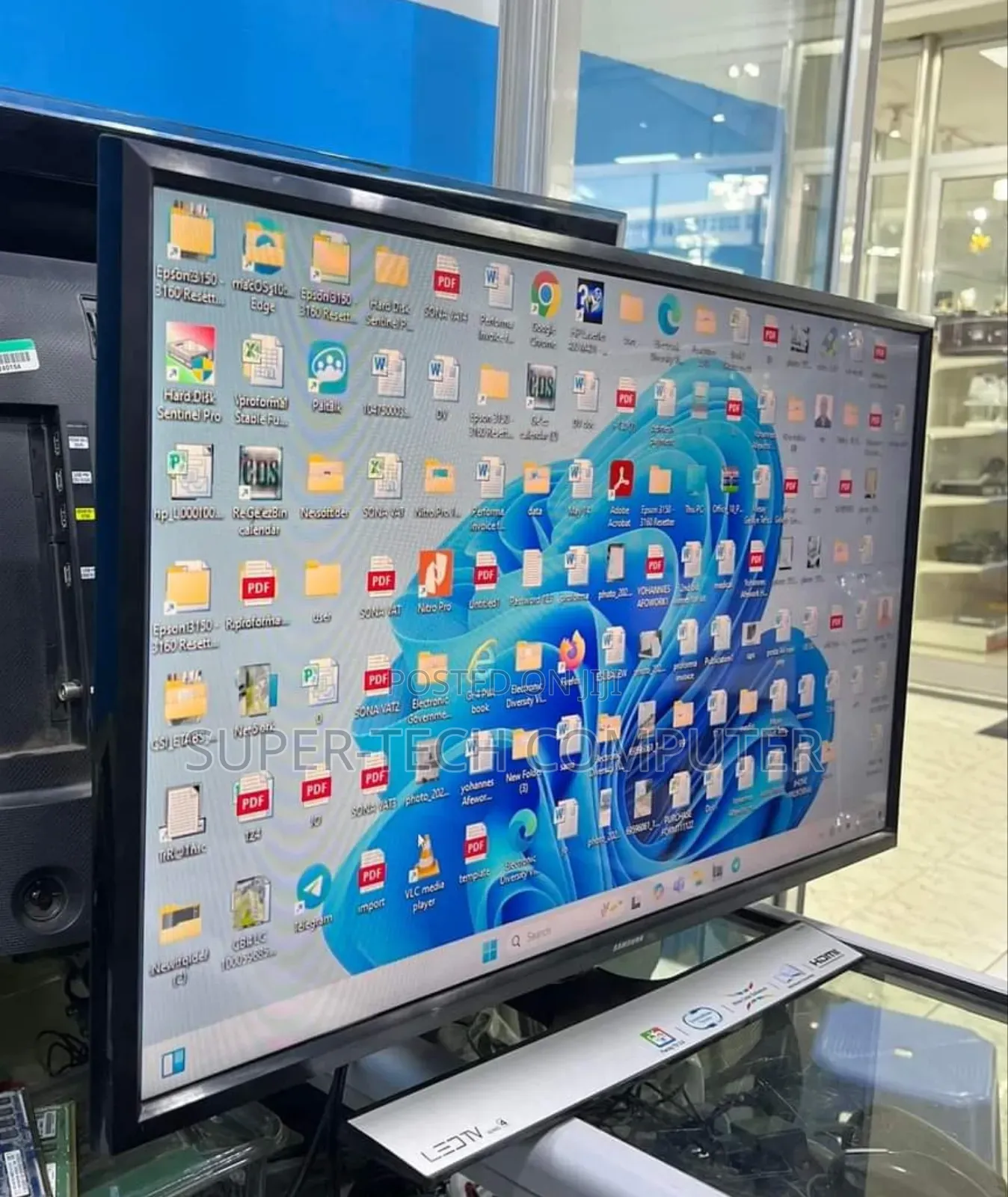 Lenovo and Hp 27 Inchi Frameless Monitor