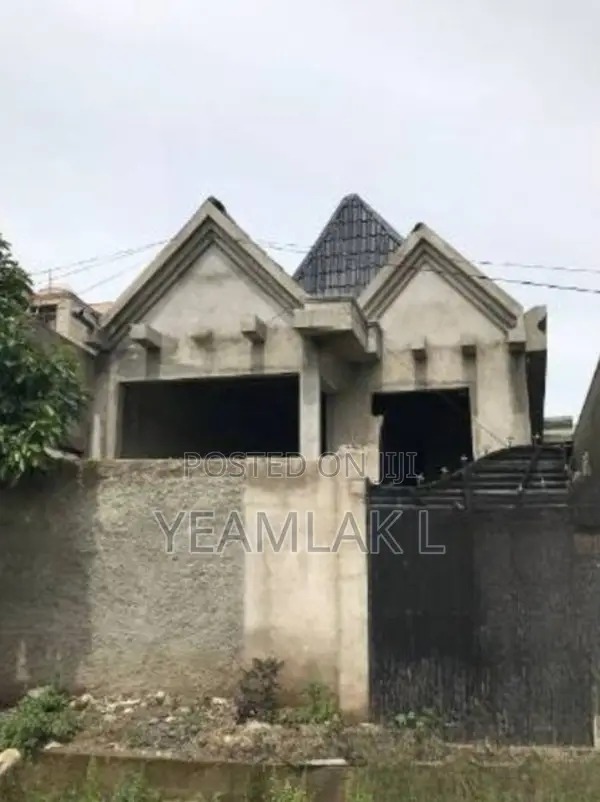 3bdrm House in Yeka for sale