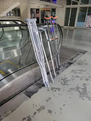 Photo - Bilateral Crutches፪∂Crutches~፱kranch01bariatric Crutches