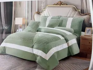 Seven (7) PCS Comforter Set በጣም ውበት ያለው