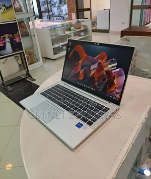 New Laptop HP EliteBook 840 G7 8GB Intel Core I5 SSD 512GB