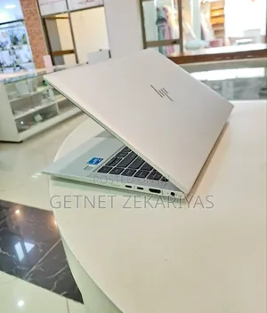 New Laptop HP EliteBook 840 G7 8GB Intel Core I5 SSD 512GB