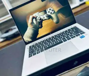 Photo - New Laptop HP EliteBook 840 10 16GB Intel Core I7 SSD 512GB