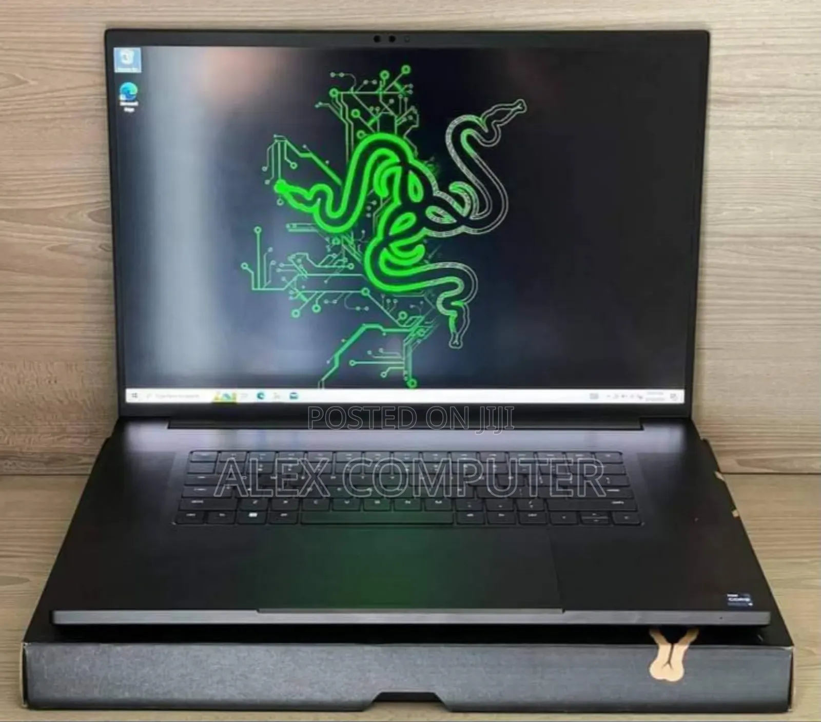 New Laptop Razer Blade 32GB Intel Core I9 SSD 2T