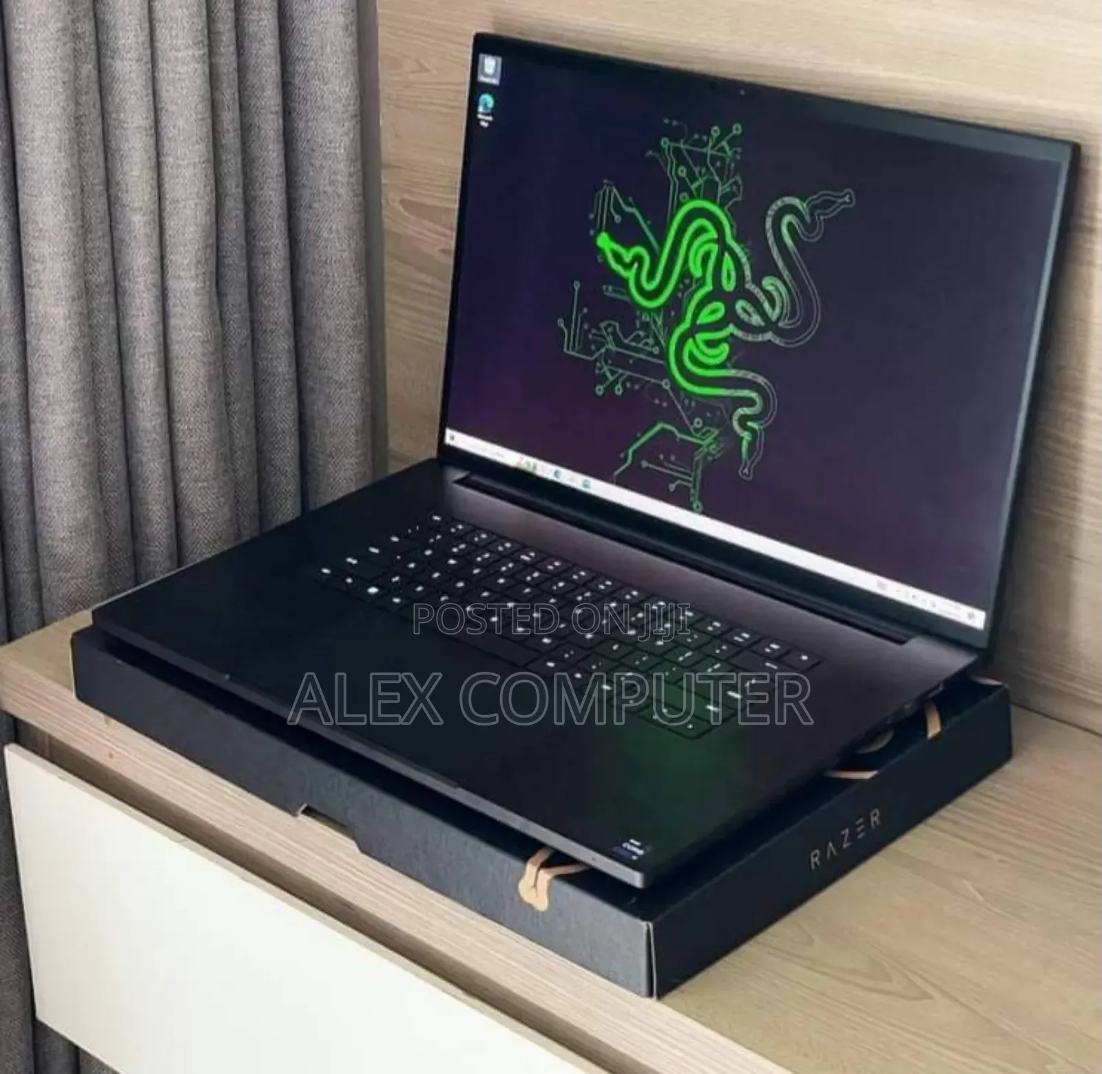 New Laptop Razer Blade 32GB Intel Core I9 SSD 2T
